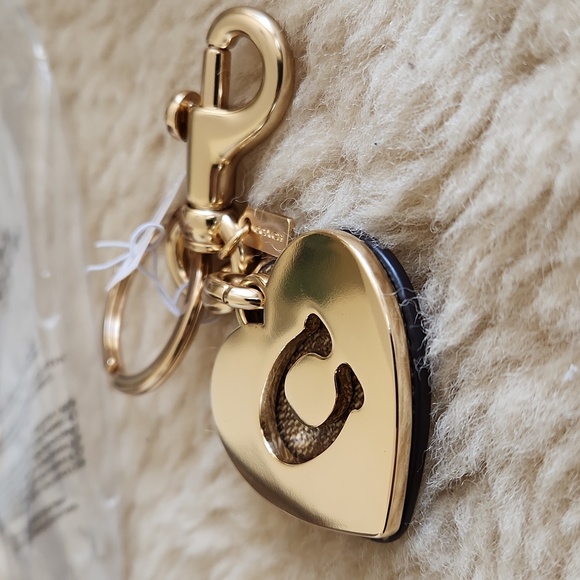 NWT Coach Gold Brown Sig Heart Key Ring or Bag Charm 🔑💛🎁 - Picture 10 of 13